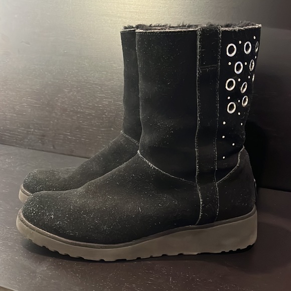 UGG | Madison Boots | See measurements - Picture 4 of 12